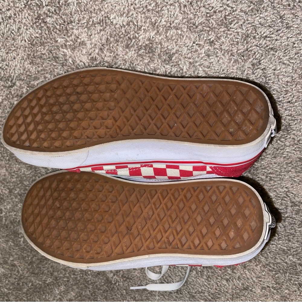 Vans - Picture 2 of 6